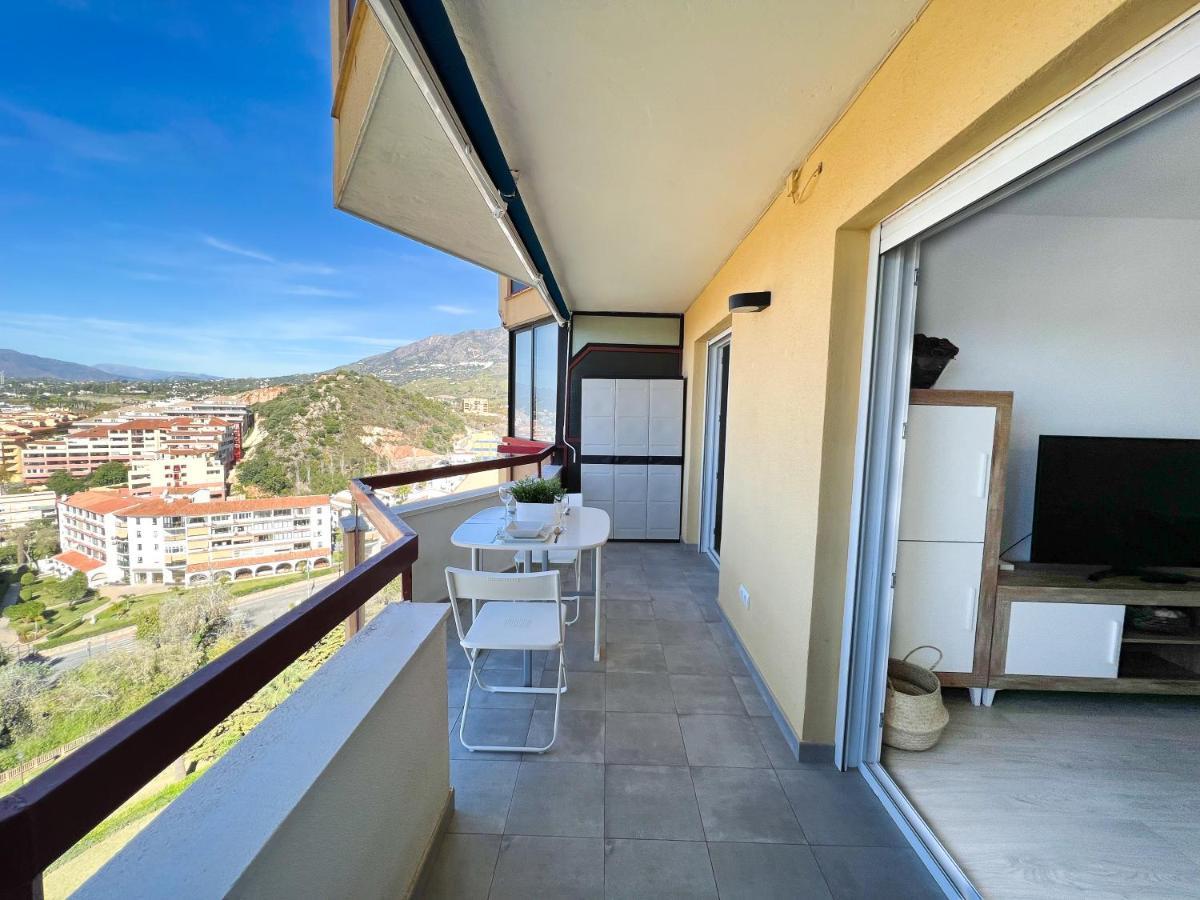 Apartamento A 900 M De La Playa Y Con Vistas Al Mar En Фуенхірола Екстер'єр фото