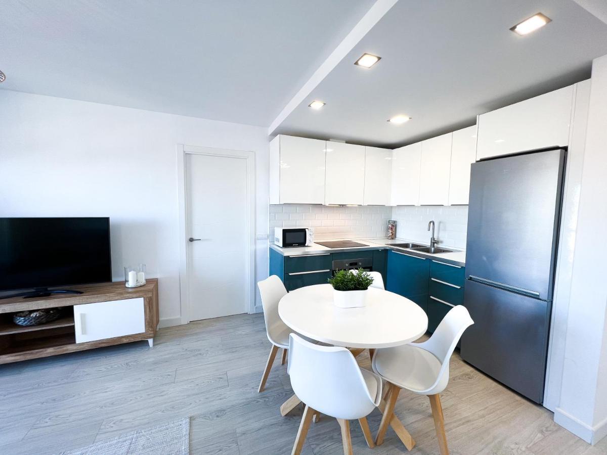 Apartamento A 900 M De La Playa Y Con Vistas Al Mar En Фуенхірола Екстер'єр фото
