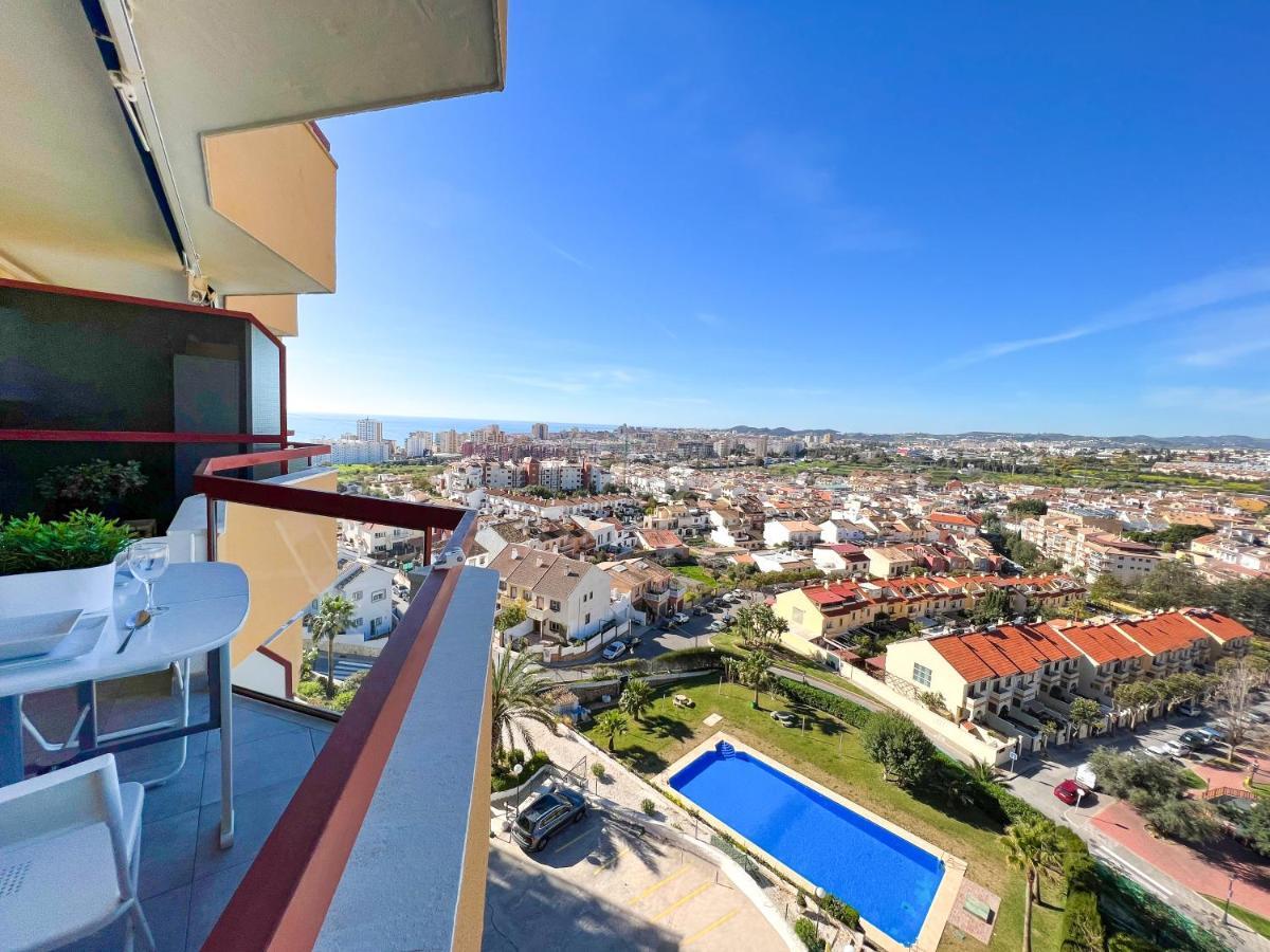 Apartamento A 900 M De La Playa Y Con Vistas Al Mar En Фуенхірола Екстер'єр фото