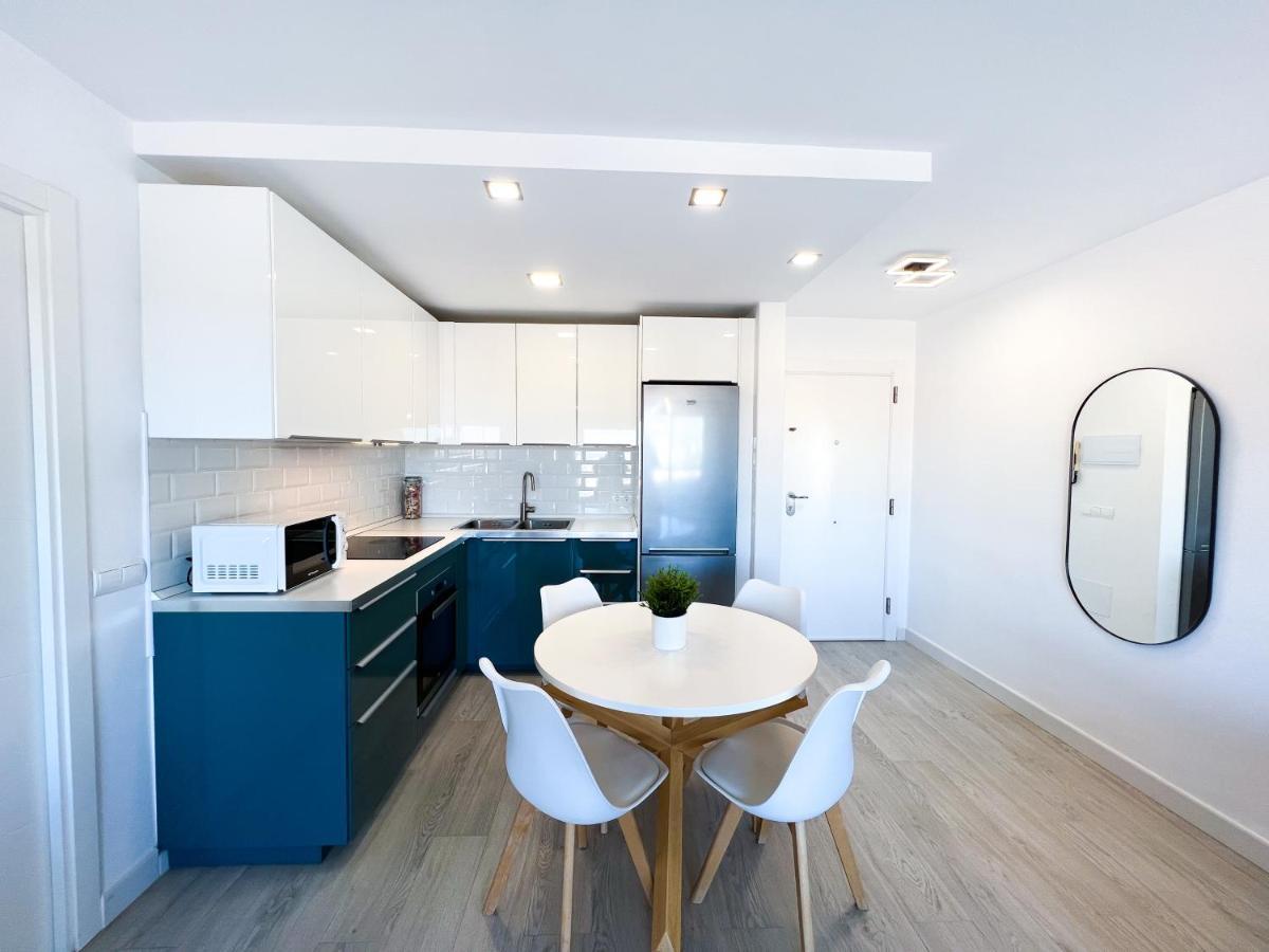 Apartamento A 900 M De La Playa Y Con Vistas Al Mar En Фуенхірола Екстер'єр фото
