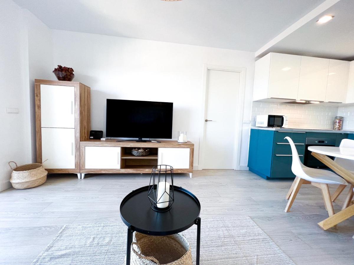 Apartamento A 900 M De La Playa Y Con Vistas Al Mar En Фуенхірола Екстер'єр фото