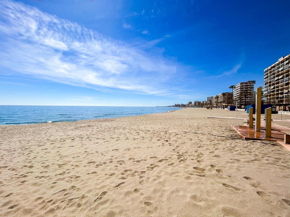 Apartamento A 900 M De La Playa Y Con Vistas Al Mar En Фуенхірола Екстер'єр фото