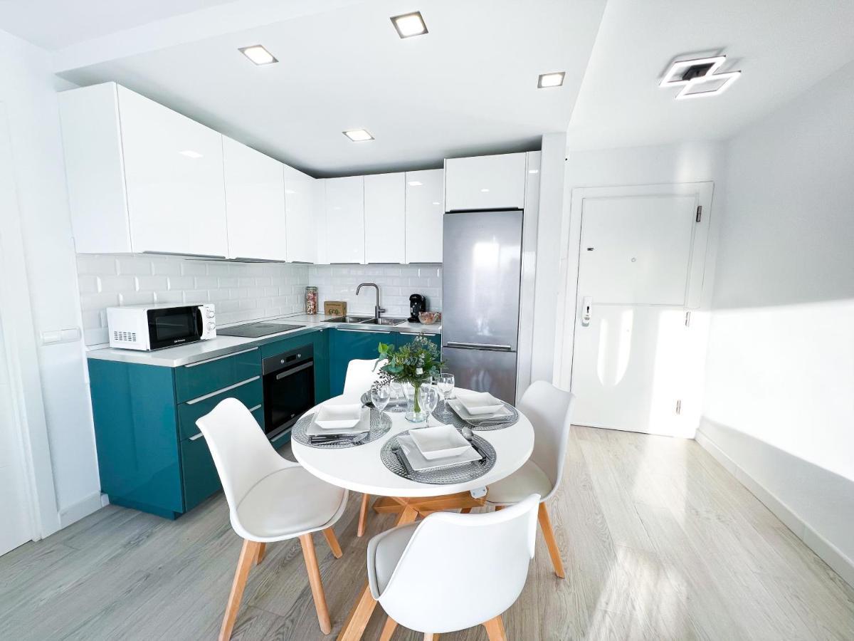 Apartamento A 900 M De La Playa Y Con Vistas Al Mar En Фуенхірола Екстер'єр фото