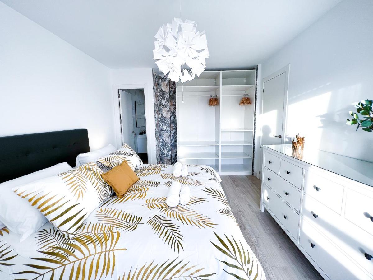 Apartamento A 900 M De La Playa Y Con Vistas Al Mar En Фуенхірола Екстер'єр фото