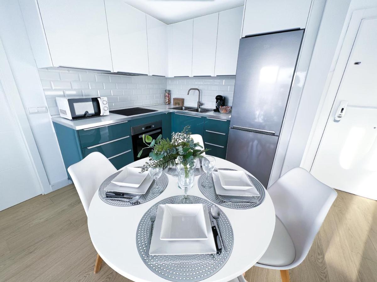 Apartamento A 900 M De La Playa Y Con Vistas Al Mar En Фуенхірола Екстер'єр фото