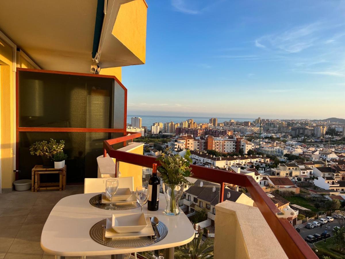 Apartamento A 900 M De La Playa Y Con Vistas Al Mar En Фуенхірола Екстер'єр фото